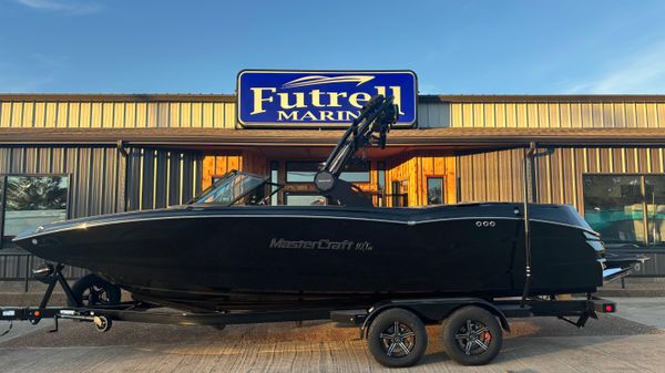 MasterCraft NXT24 