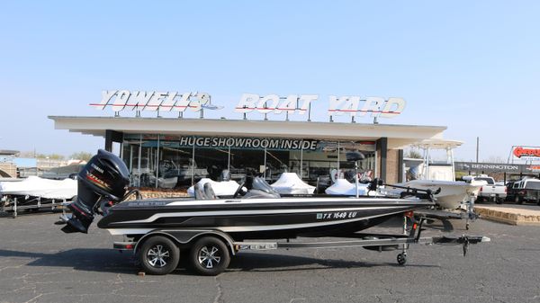 Skeeter ZX 200