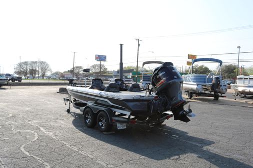 Skeeter ZX 200 image