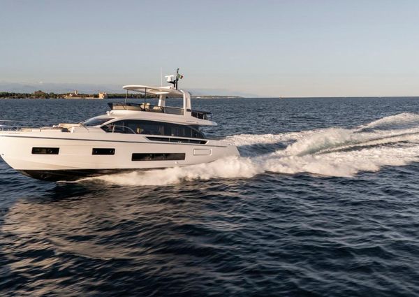 Azimut Fly 62 image