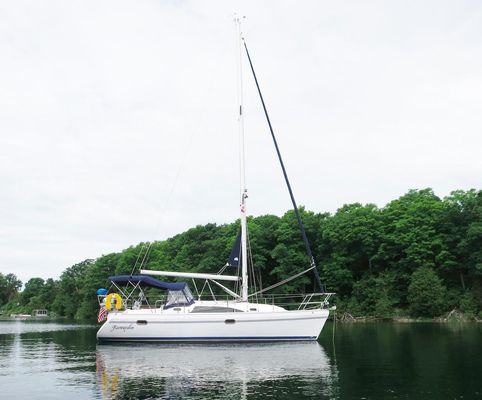 Catalina 315 - main image
