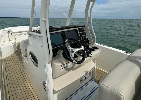 Boston-whaler 270-DAUNTLESS image