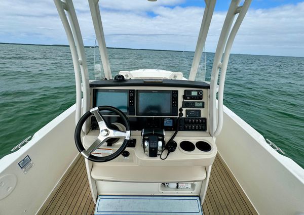 Boston-whaler 270-DAUNTLESS image