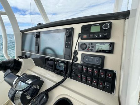 Boston-whaler 270-DAUNTLESS image