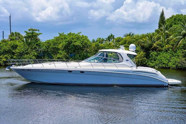 Sea Ray 550 Sundancer - main image