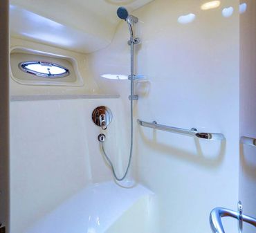 Sea Ray 550 Sundancer image