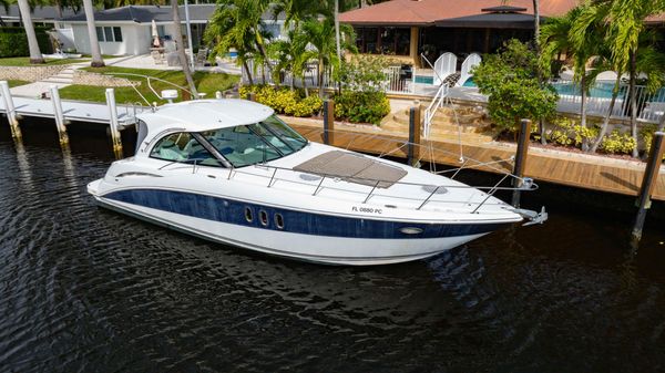Cruisers Yachts 390 Sports Coupe 
