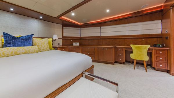 Heesen 145 image