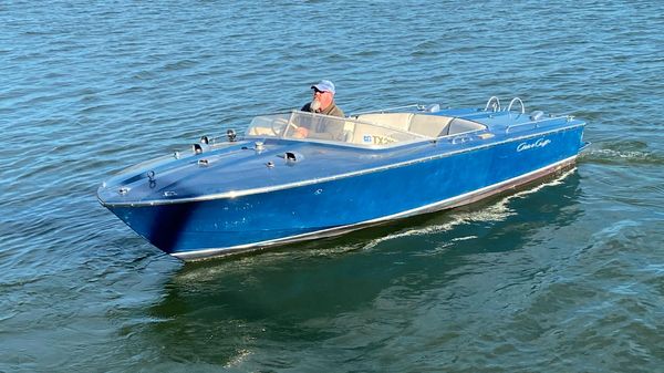 Chris-Craft Commander Super Sport