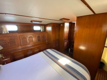 Albin 43 Sundeck image