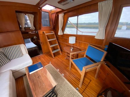 Albin 43 Sundeck image