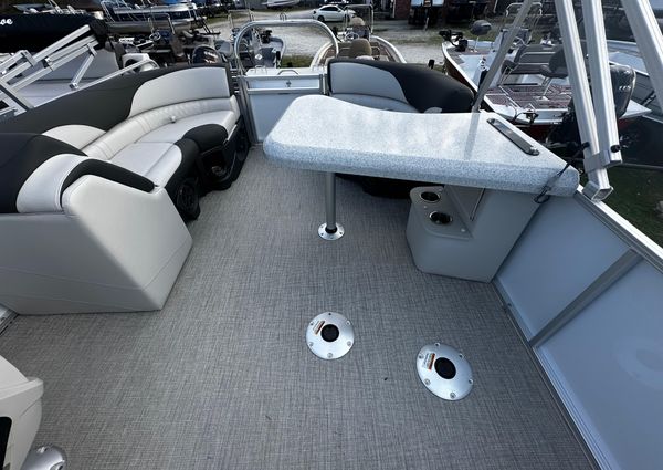 Tahoe-pontoon LTZ-2385-ENT image