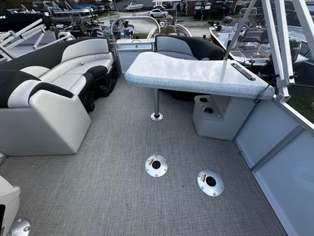 Tahoe-pontoon LTZ-2385-ENT image