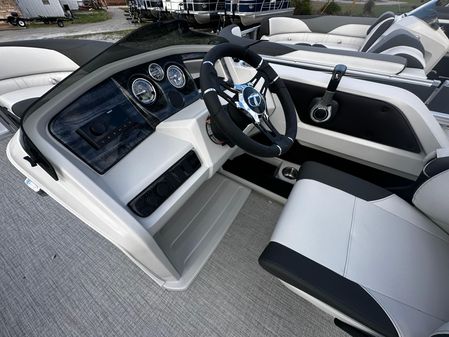 Tahoe-pontoon LTZ-2385-ENT image