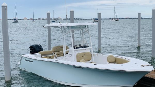 Sportsman Open 232 Center Console 