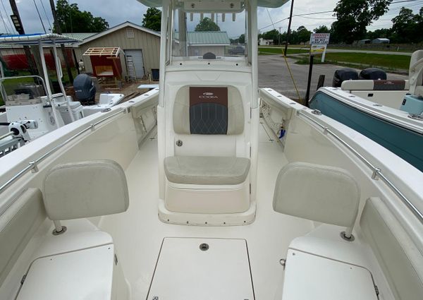 Cobia 262-CENTER-CONSOLE image