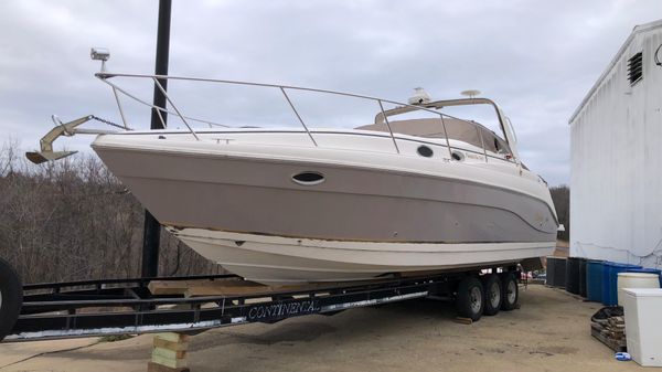 Rinker 342 Fiesta Vee