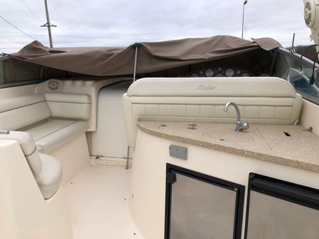Rinker 342 Fiesta Vee image