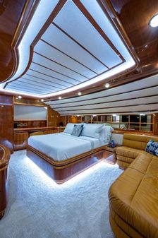 Ferretti Yachts 94 Raised Pilot House image