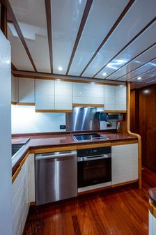 Ferretti Yachts 94 Raised Pilot House image