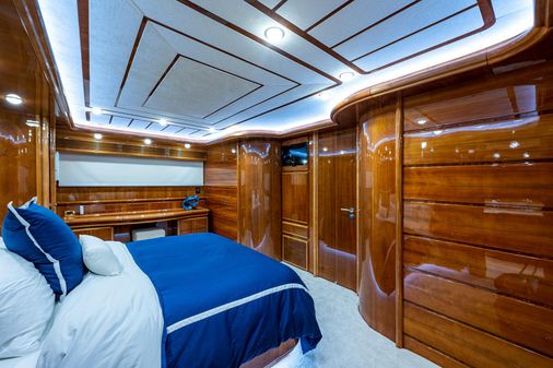 Ferretti Yachts 94 Raised Pilot House image