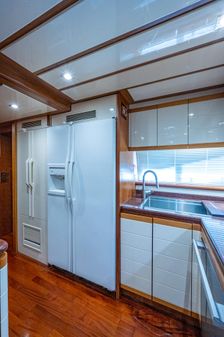 Ferretti Yachts 94 Raised Pilot House image