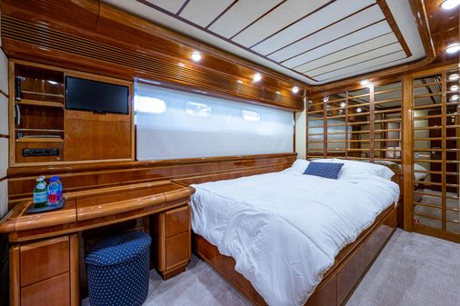 Ferretti Yachts 94 Raised Pilot House image