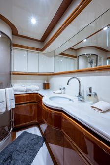 Ferretti Yachts 94 Raised Pilot House image