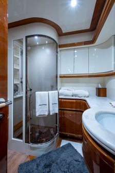 Ferretti Yachts 94 Raised Pilot House image