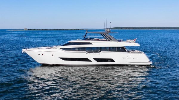 Ferretti Yachts 850 