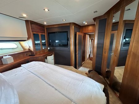 Sunseeker 90 Yacht image