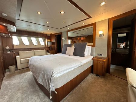 Sunseeker 90 Yacht image