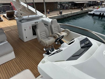 Sunseeker 90 Yacht image