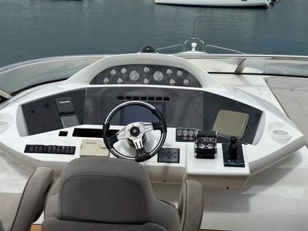 Sunseeker 90 Yacht image