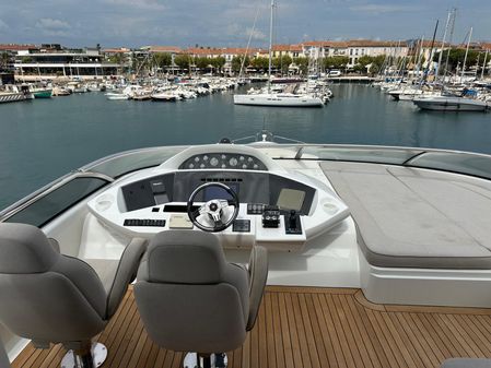 Sunseeker 90 Yacht image