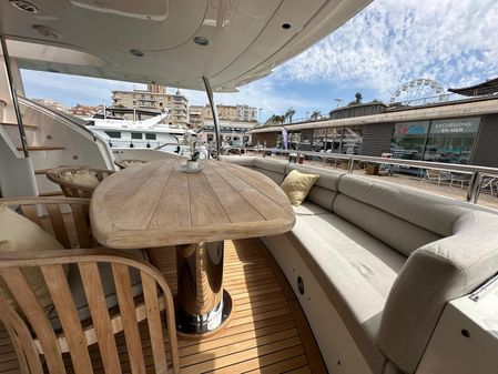 Sunseeker 90 Yacht image