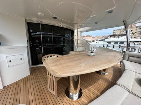 Sunseeker 90 Yacht image