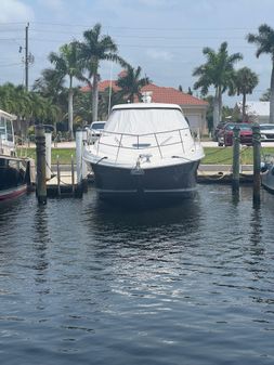 Sea Ray 390 Express Cruiser image