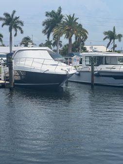 Sea Ray 390 Express Cruiser image