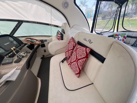 Sea Ray 390 Express Cruiser image