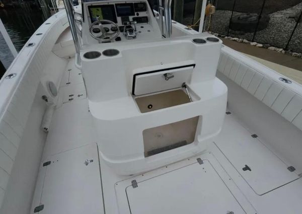 Intrepid 300 Center Console image