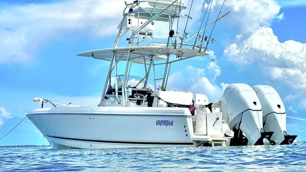 Intrepid 300 Center Console 