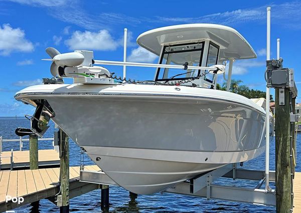 Robalo r272 image