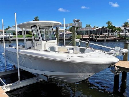 Robalo r272 image