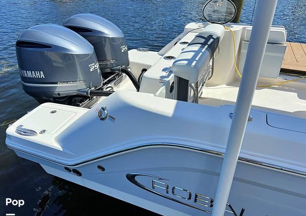 Robalo r272 image