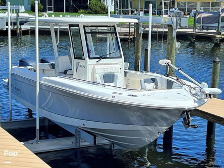 Robalo r272 image