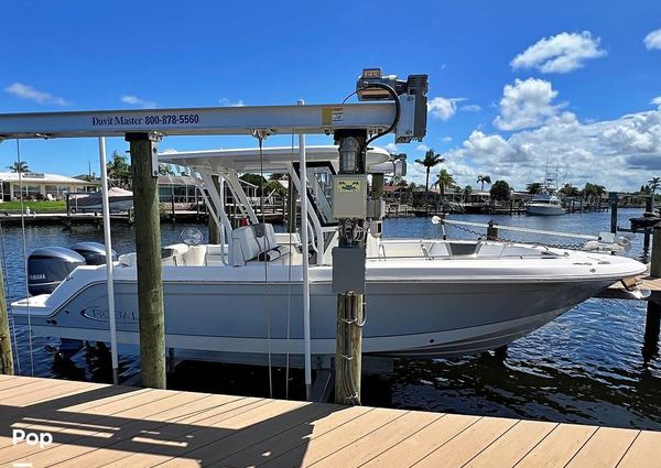 Robalo r272 image