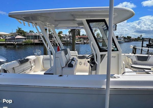 Robalo r272 image