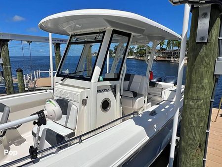 Robalo r272 image