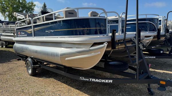 Sun Tracker Bass Buggy 16 XL Select